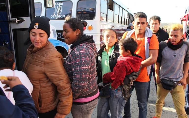 Video Llega primer grupo de la caravana migrante a Tijuana El